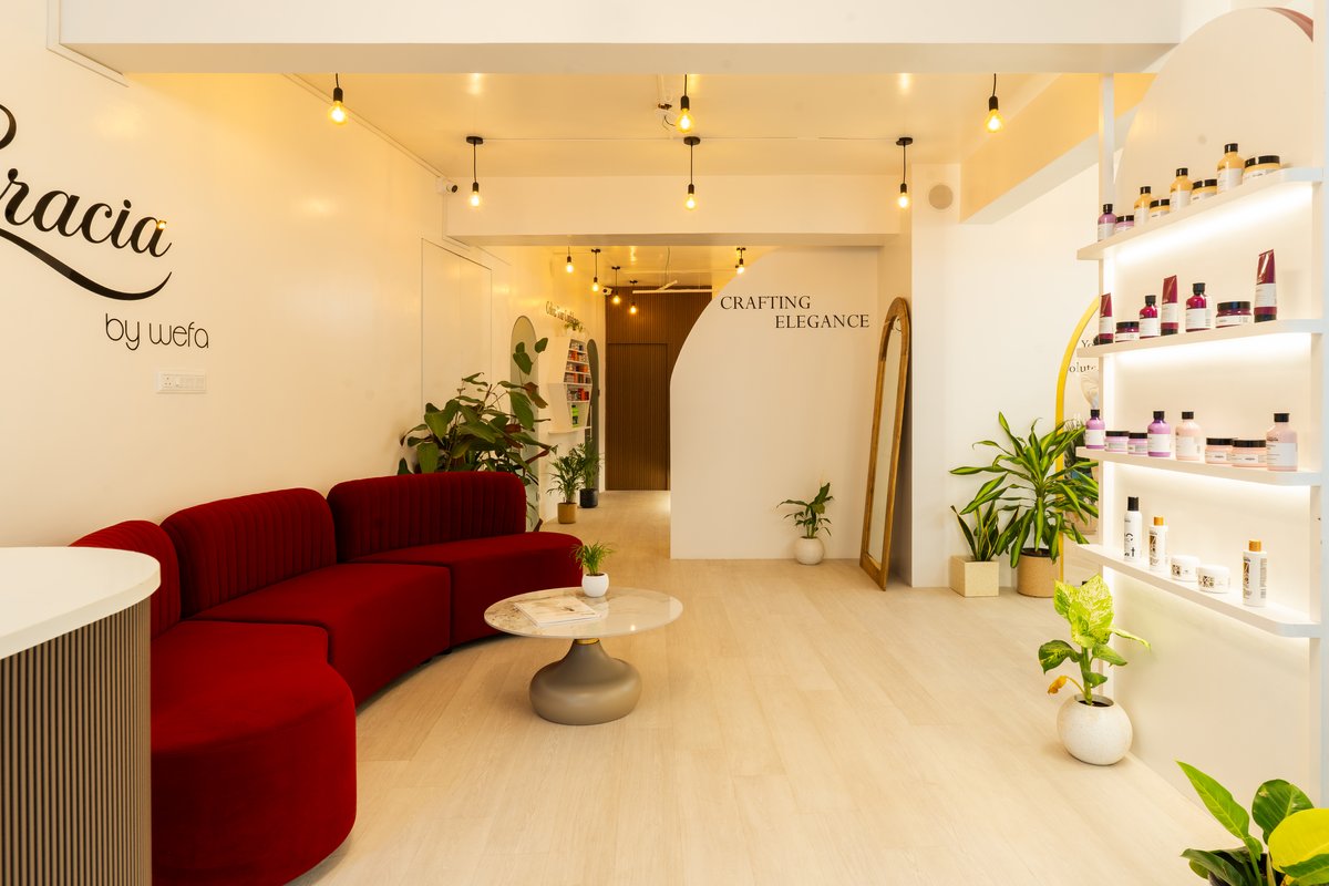 La Gracia reception lounge